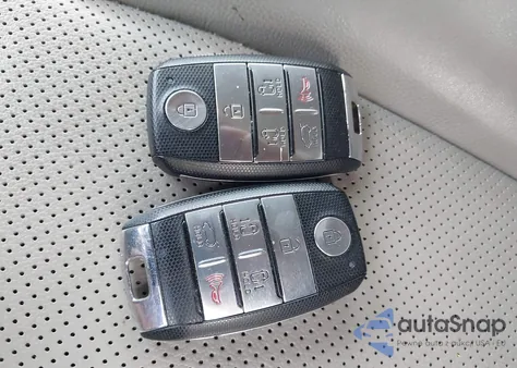 2017 Kia Sedona Sx z USA, uszkodzony, nr VIN KNDMC5C12H6324375